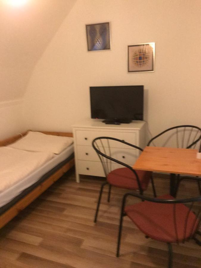 Platanus Vendeghaz Zamardi Bed & Breakfast Bagian luar foto