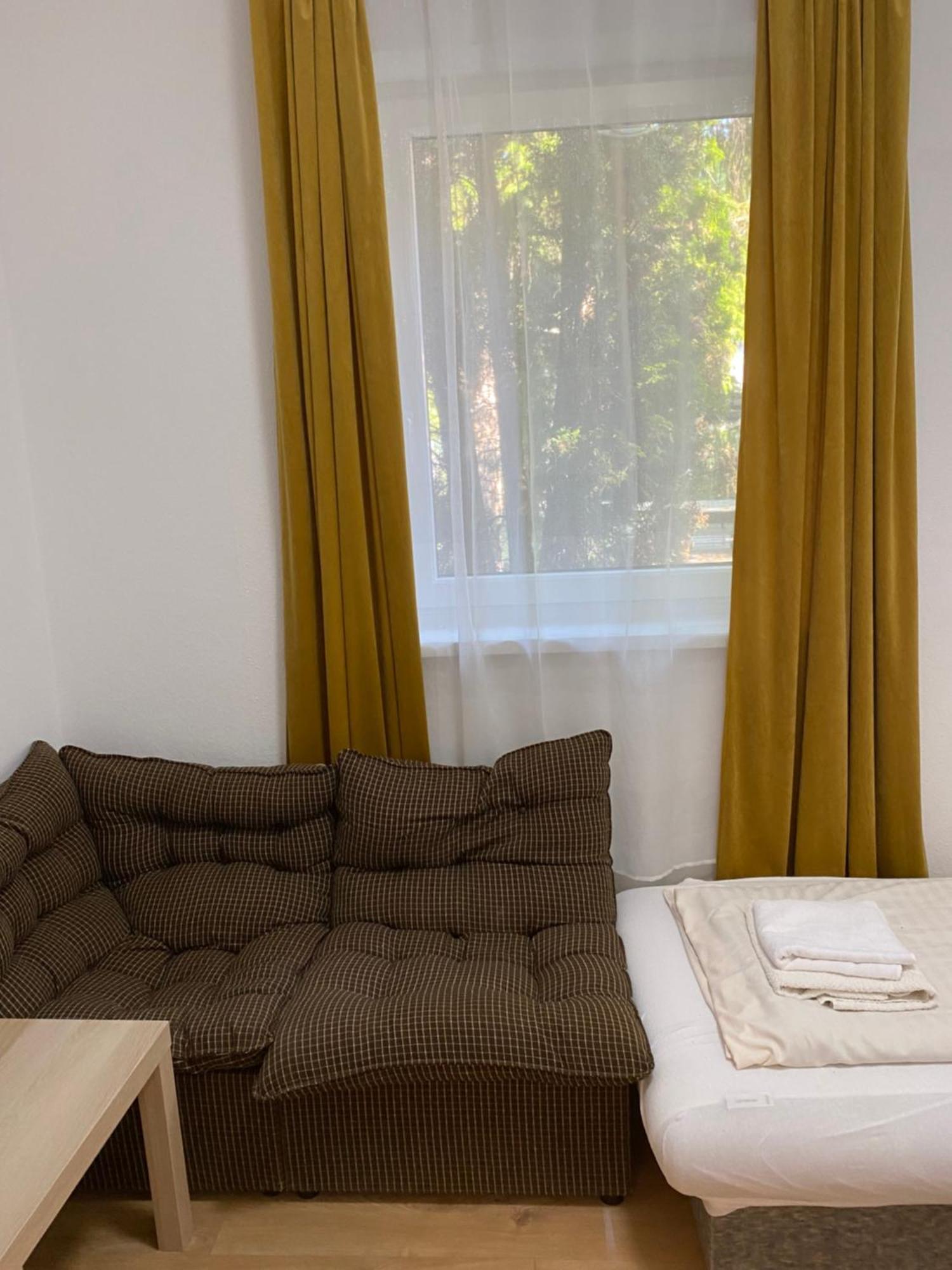 Platanus Vendeghaz Zamardi Bed & Breakfast Bagian luar foto